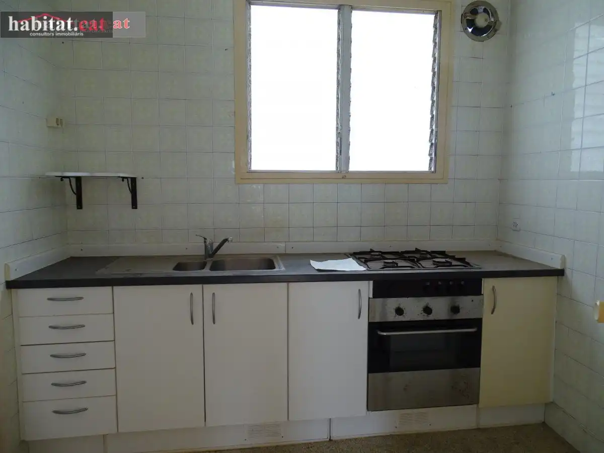 Cocina de Piso en venta en Vilanova i la Geltrú