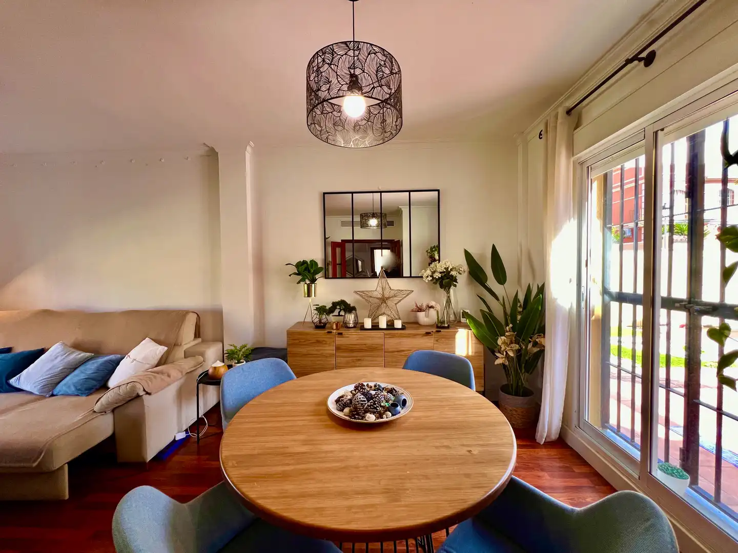 Comedor de Casa o chalet en venta en Espartinas con Aire acondicionado, Jardín privado y Terraza