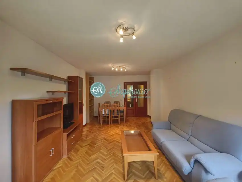 Living room of Flat for rent in Segovia  with Heating, Parquet flooring and Terrace