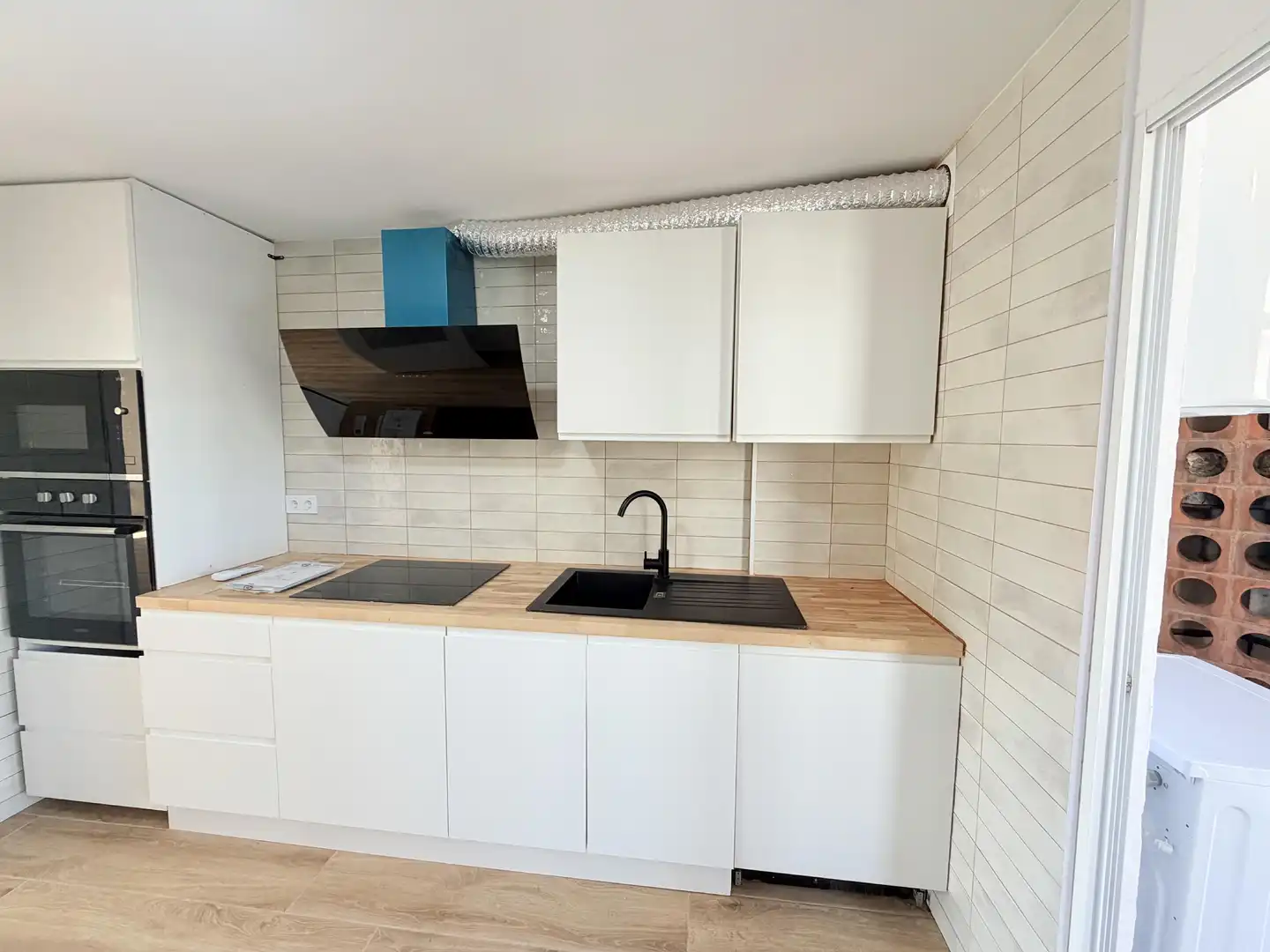 Kitchen of Apartments for rent in Sant Adrià de Besòs  with Air Conditioner and Balcony