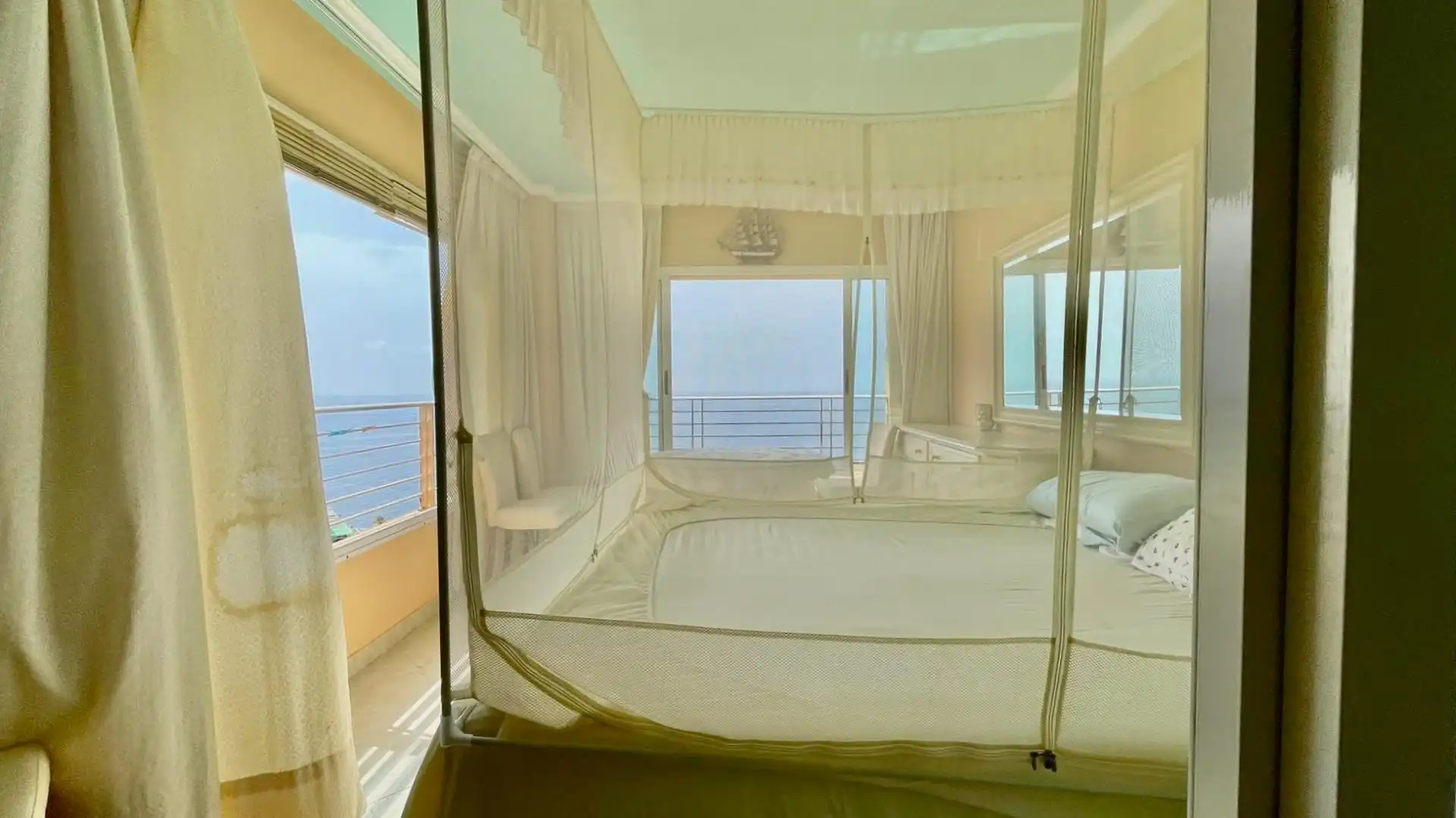Schlafzimmer von Dachboden zum Verkauf in Finestrat mit Klimaanlage, Privatgarten und Gemeinschaftspool