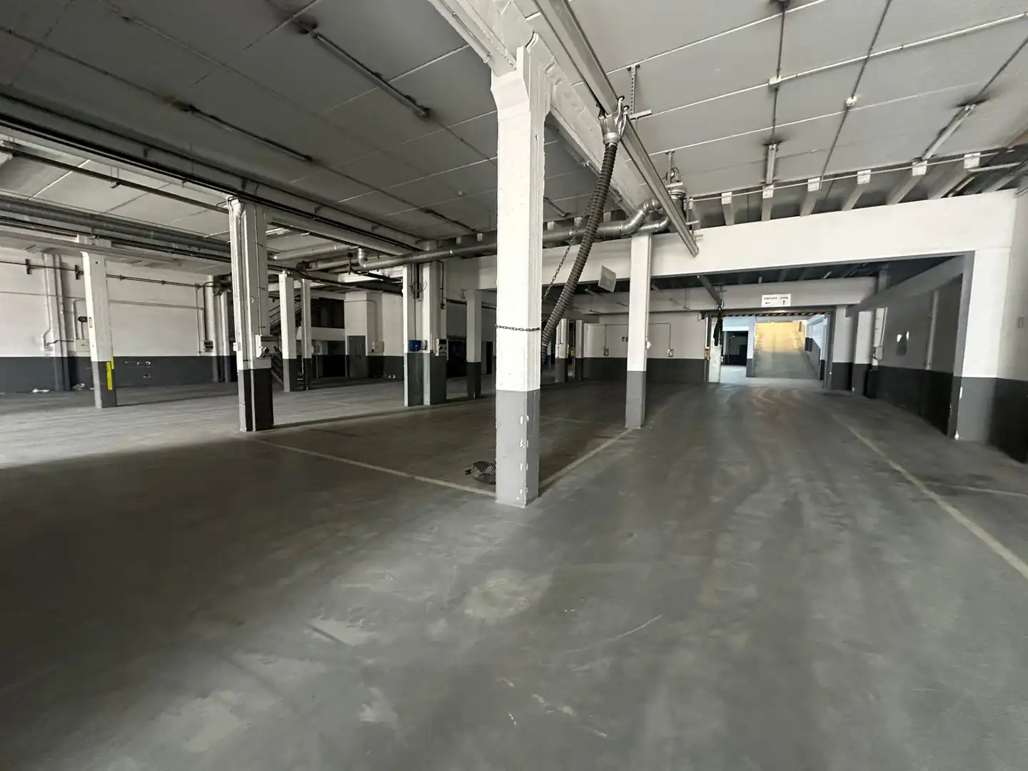 Industrial building to rent in Carrer de l'Energia, imagen 3