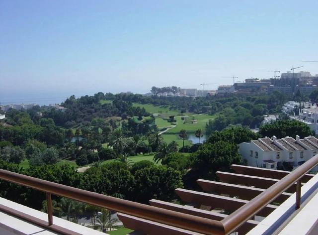 Ático en Alquiler en Cortijo Torrequebrada