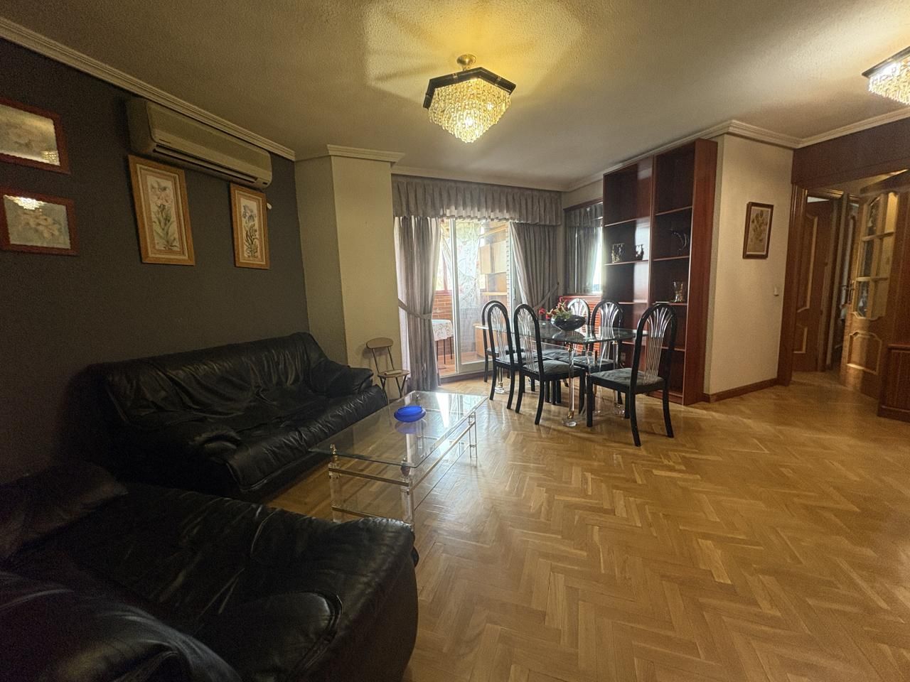 Sala d'estar de Pis de lloguer en  Madrid Capital amb Aire condicionat, Calefacció i Parquet