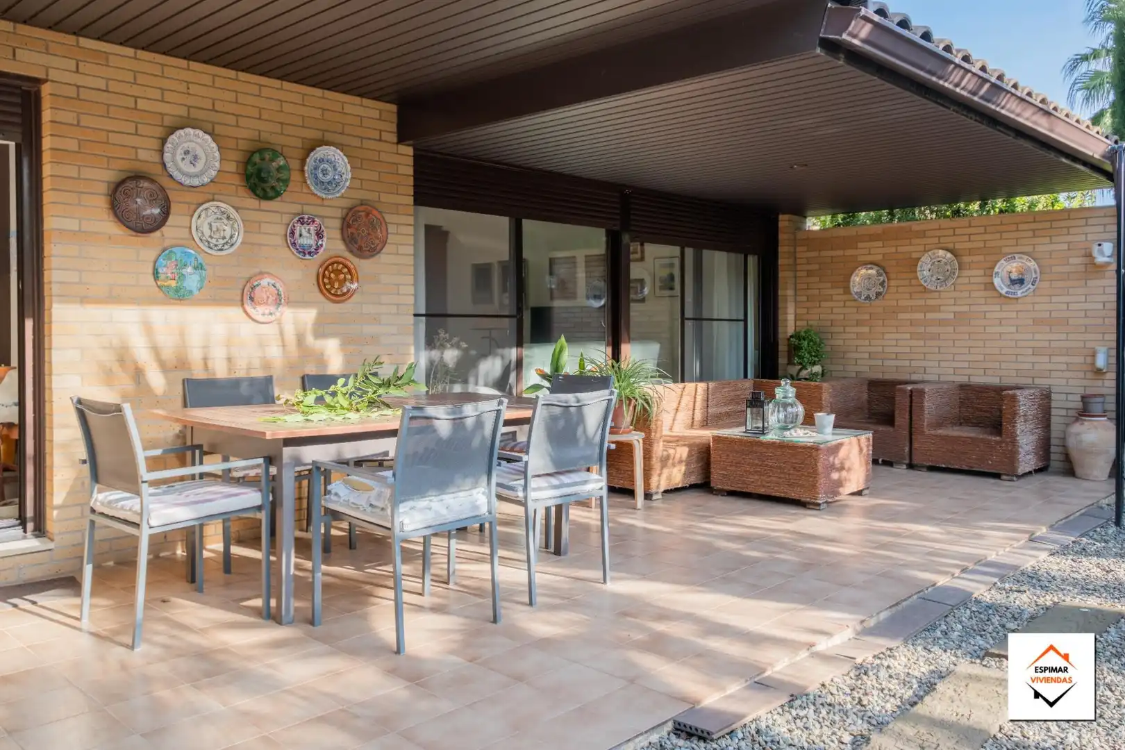 Terrasse von Einfamilien-Reihenhaus zum Verkauf in Villanueva de Gállego mit Heizung, Privatgarten und Terrasse