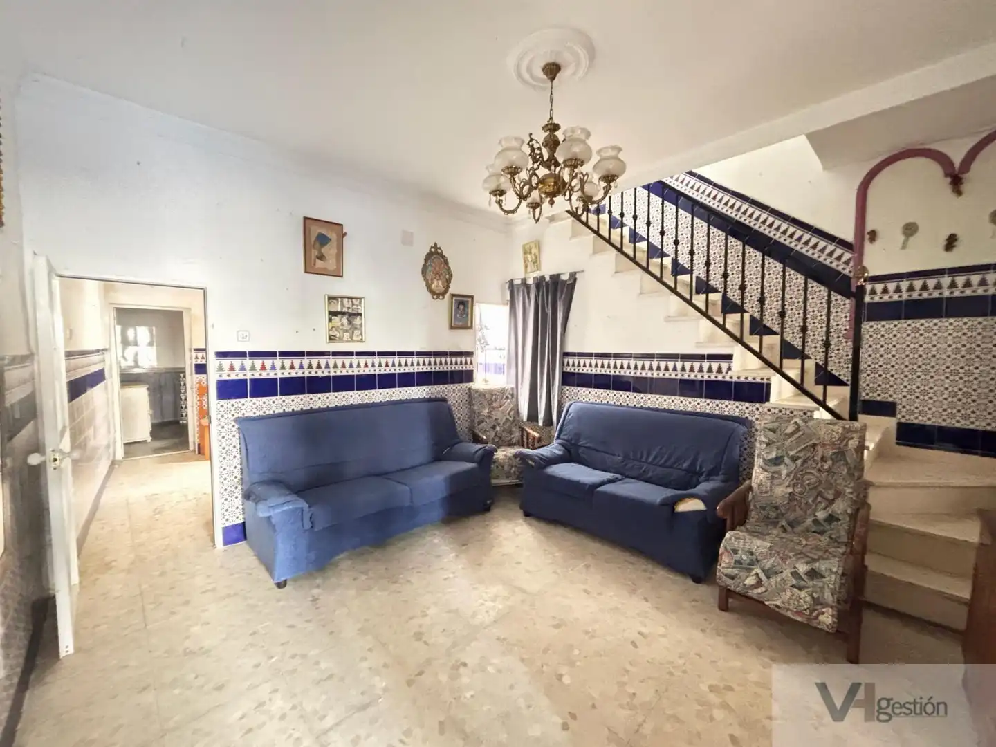Living room of Houses for sale in Villamartín  with Terrace and Furnished