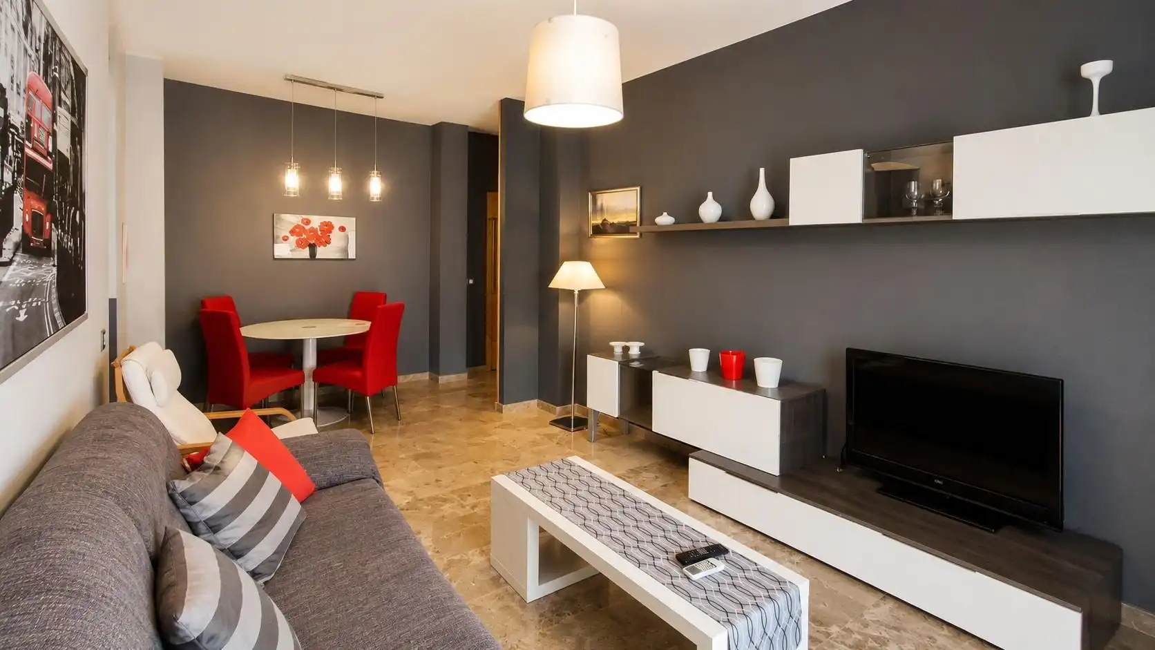 Living room of Flat for sale in Málaga  with Air Conditioner, Storage room and Balcony