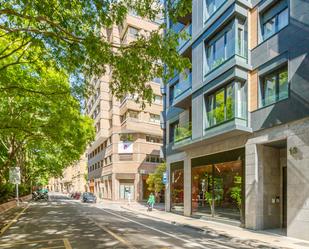 Außenansicht von Dachboden zum verkauf in  Pamplona / Iruña mit Balkon