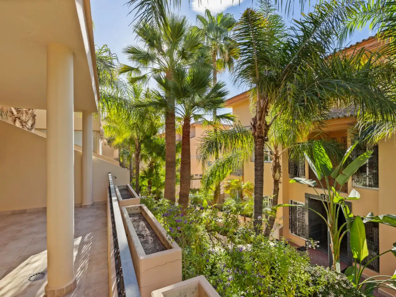 Apartament amb piscina en venda a calle playedes 29, imagen 2