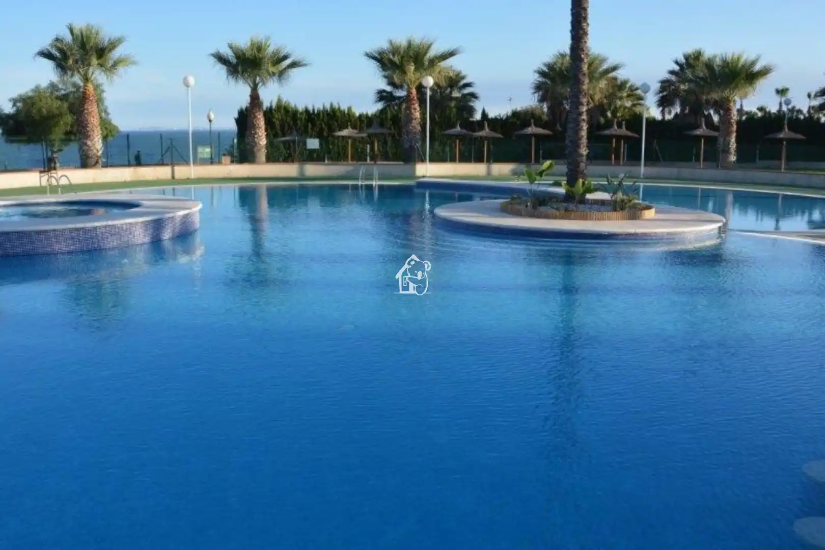 Piscina de Apartament de lloguer en Orihuela amb Jardí privat, Terrassa i Traster