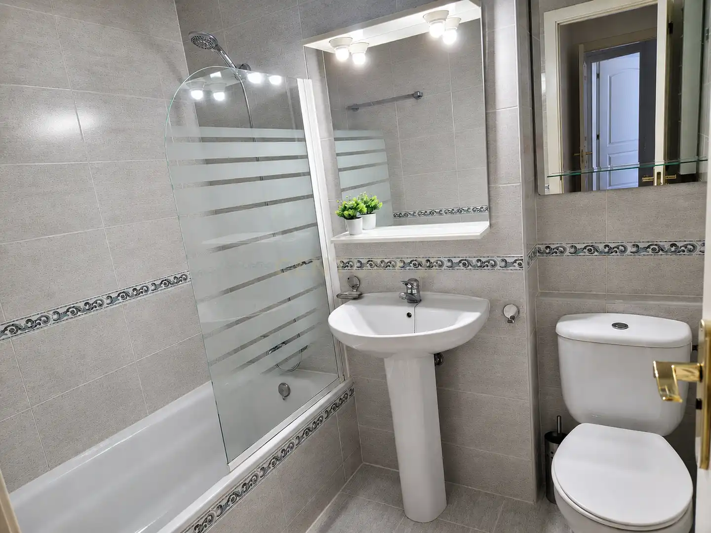 Baño de Apartamento de alquiler en Majadahonda con Piscina