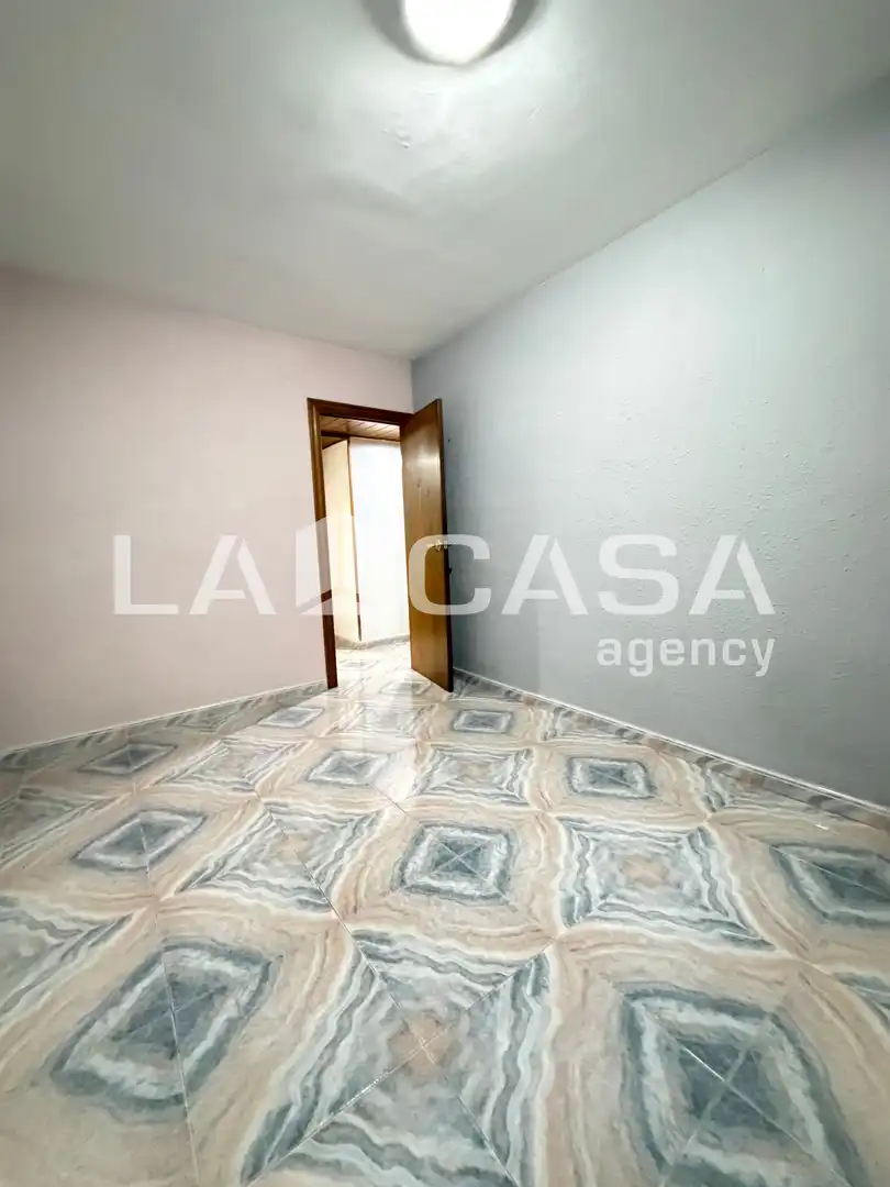 Flat for sale in Santa Coloma de Gramenet  with Balcony