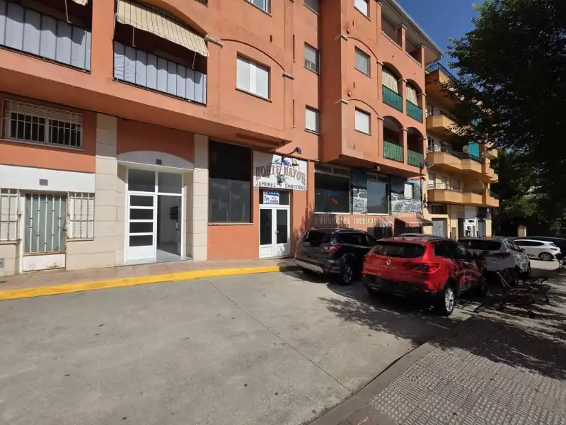 Vista exterior de Local en venta en Baños de Montemayor
