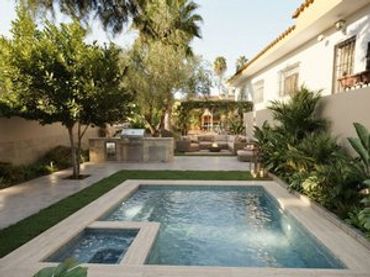 Villa avec piscine à vendre à Avenida Madrid 10