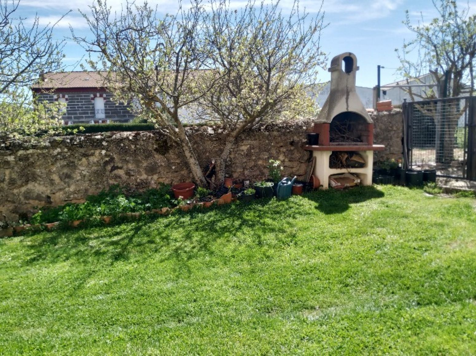 Jardín de Casa o chalet en venta en Valle de Valdelucio con Calefacción, Jardín privado y Parquet