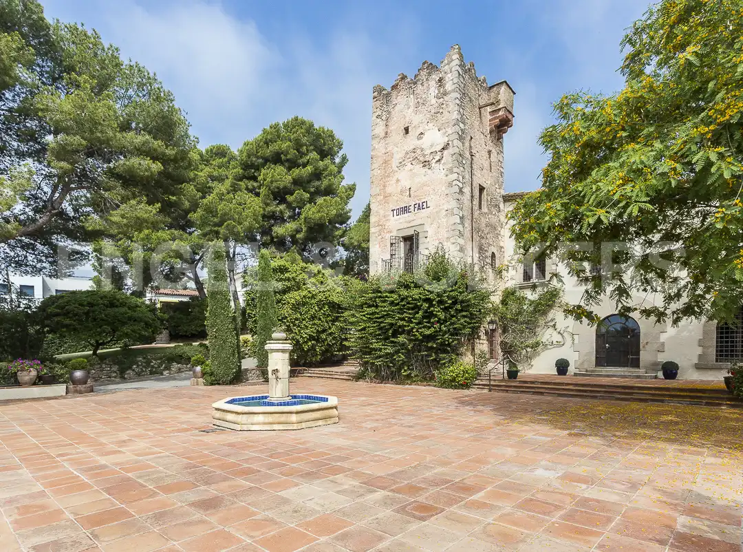 Garden of Houses for sale in Castelldefels  with Air Conditioner, Heating and Private garden