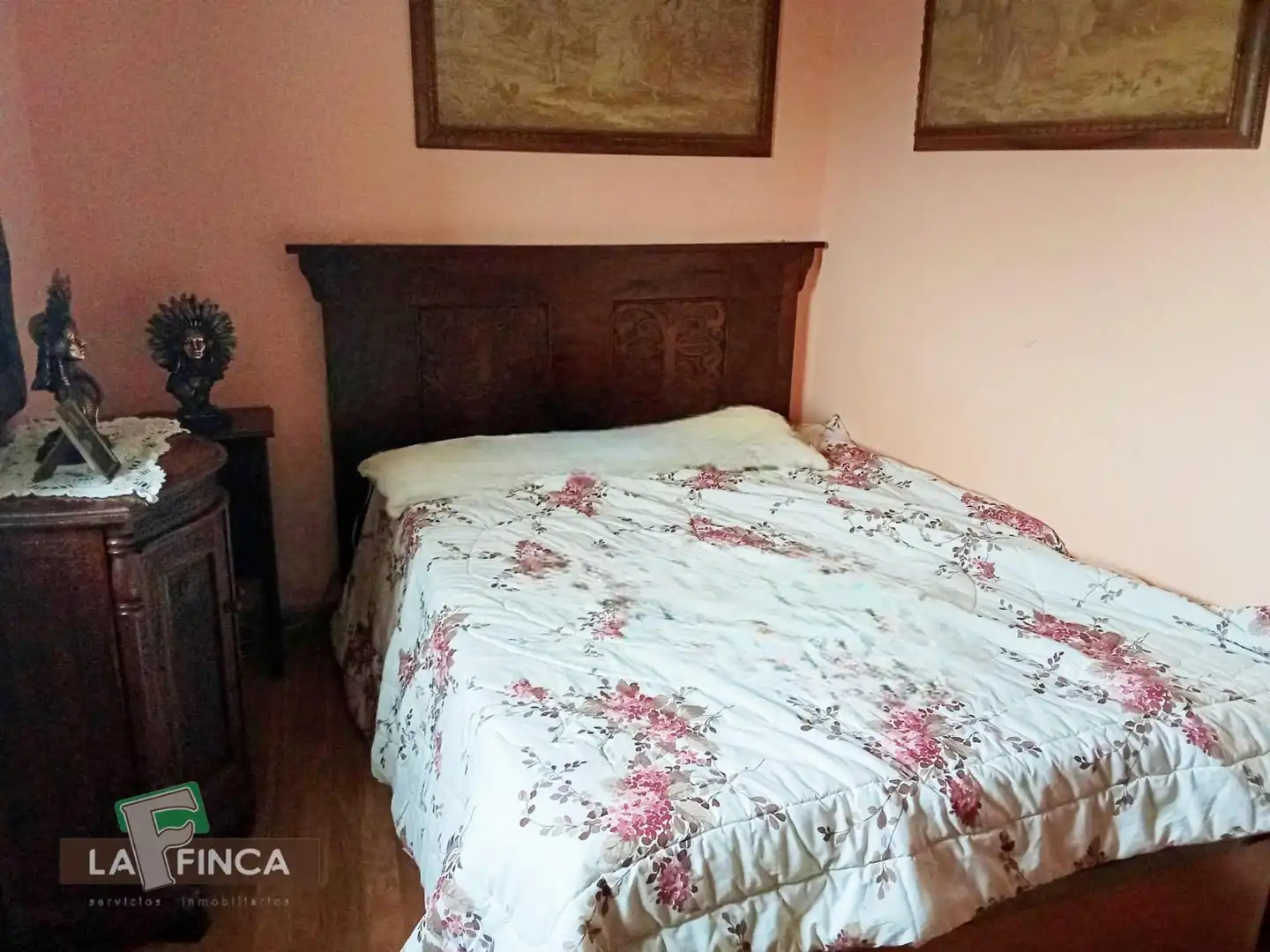 Habitación de Casa o chalet en venta en Oviedo  con Calefacción, Terraza y Trastero
