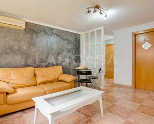 Living room of Planta baja for sale in L'Hospitalet de Llobregat