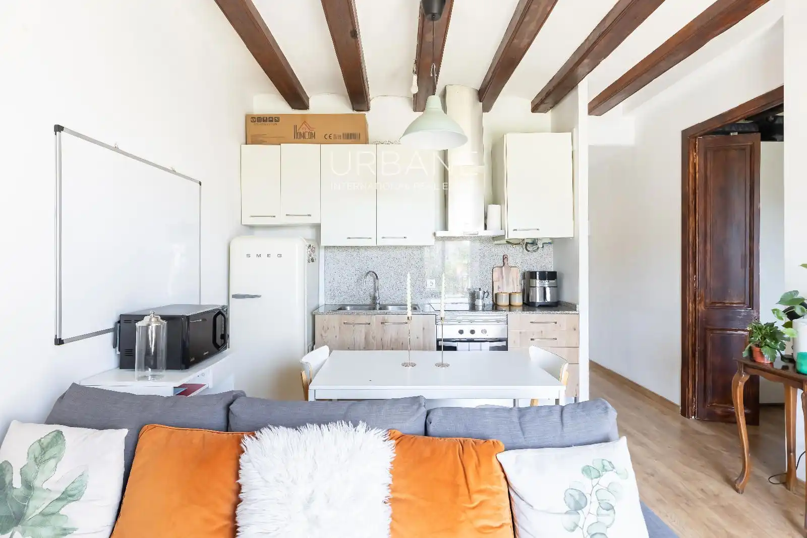 Küche von Dachboden zum Verkauf in Barcelona mit Klimaanlage, Heizung und Terrasse