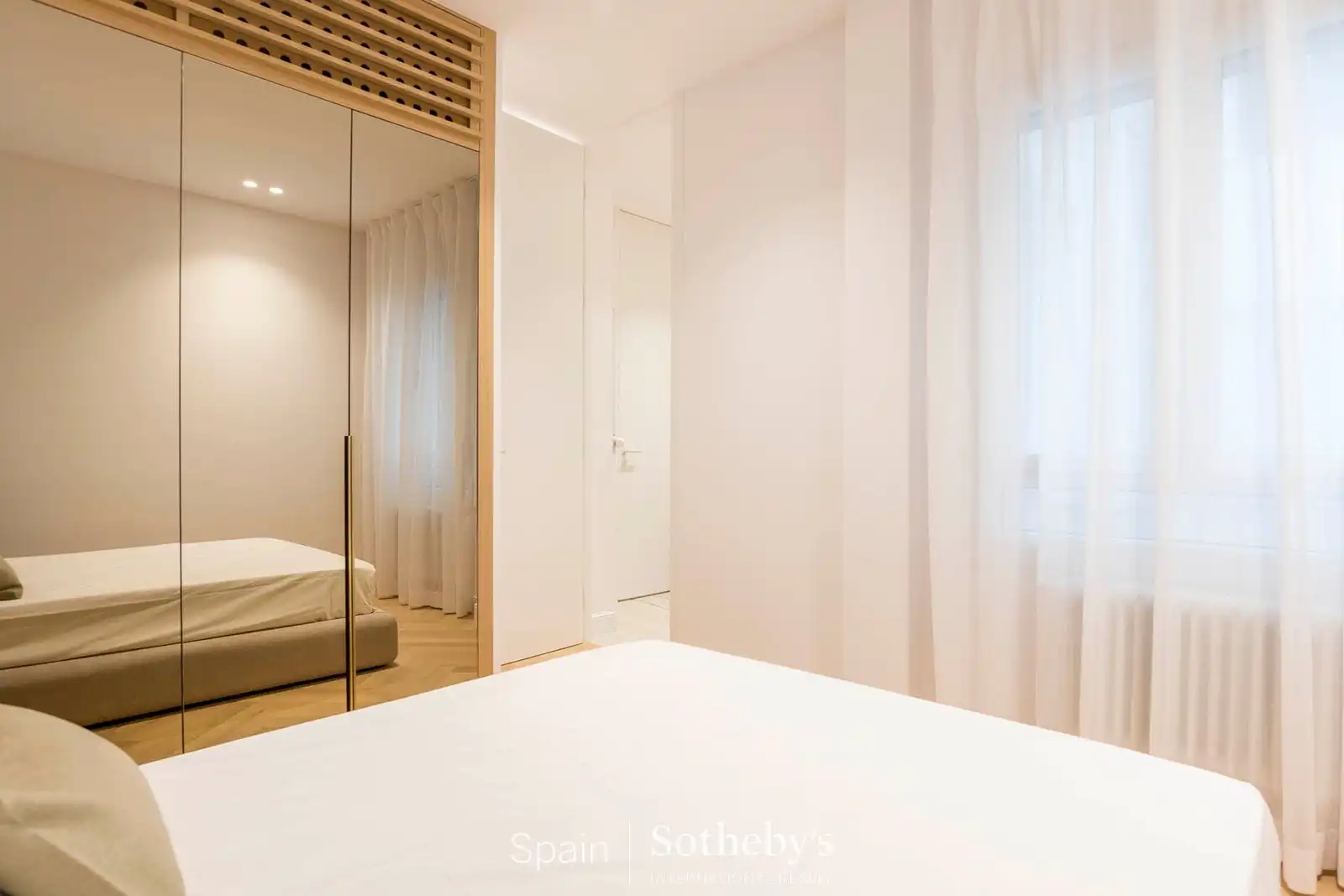 Bedroom of Apartments for sale in Madrid  with Air Conditioner and Heating