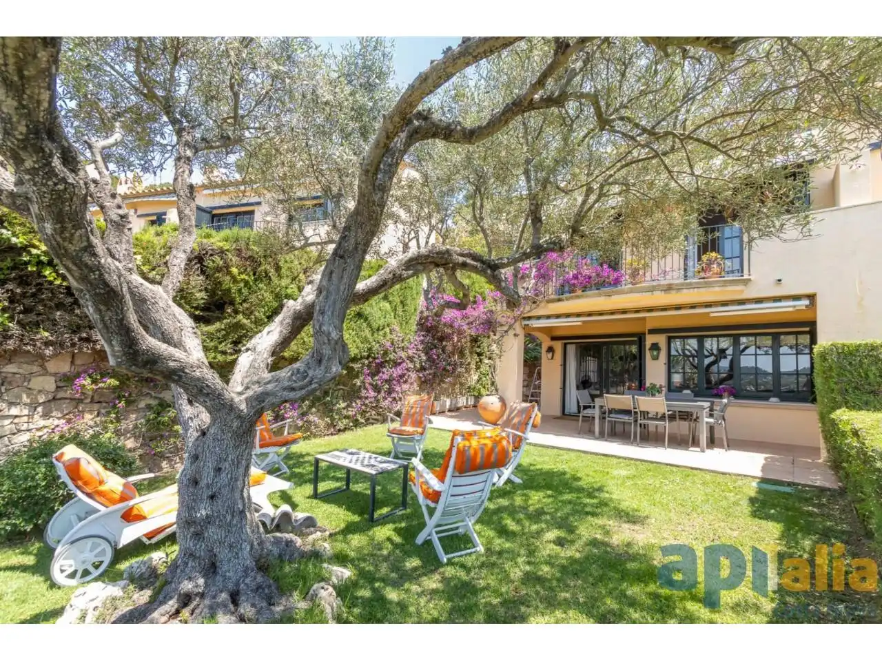 House with garden for sale in Calle de la Brisa