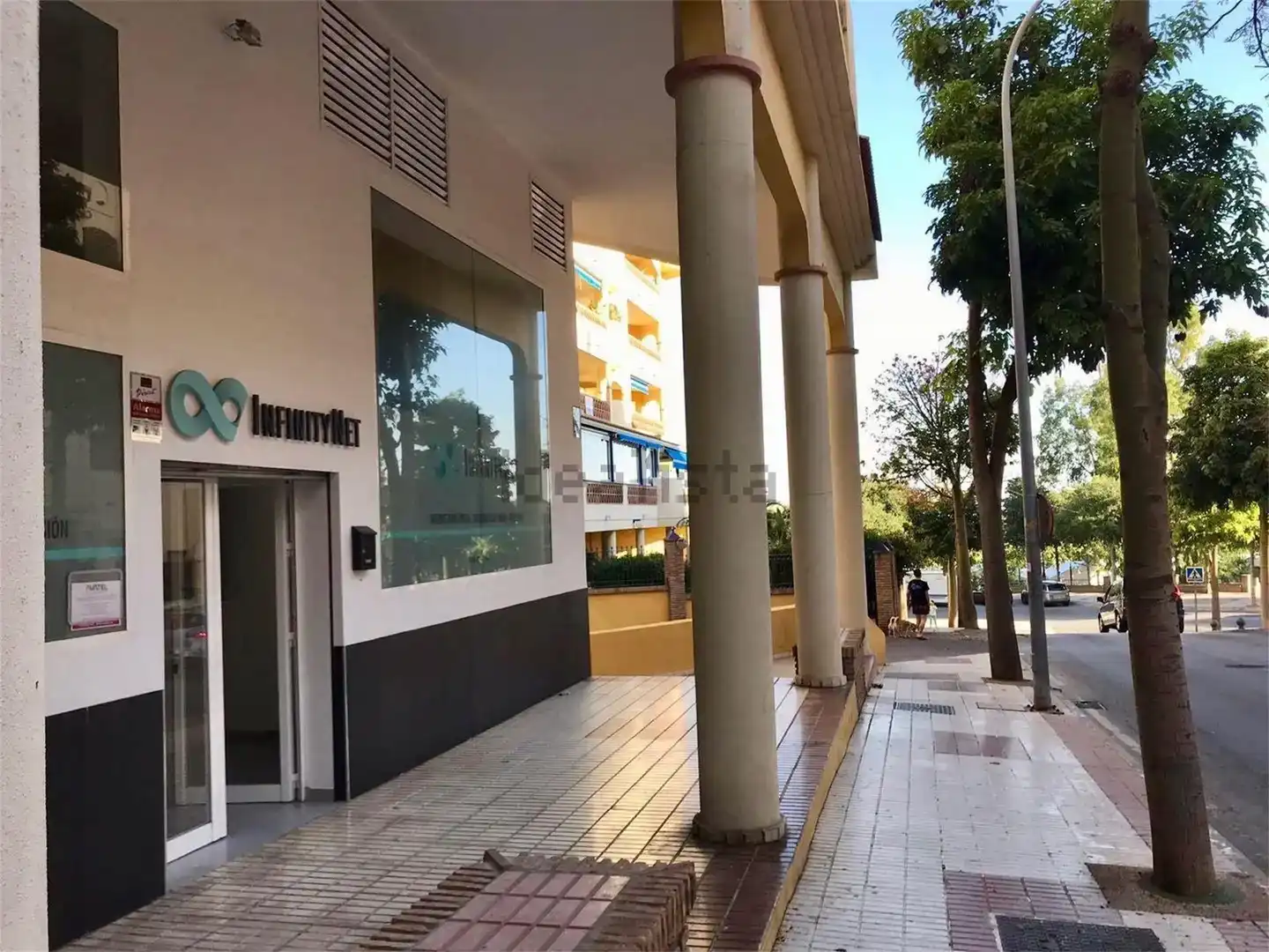 Außenansicht von Geschaftsraum zur Miete in Benalmádena mit Klimaanlage