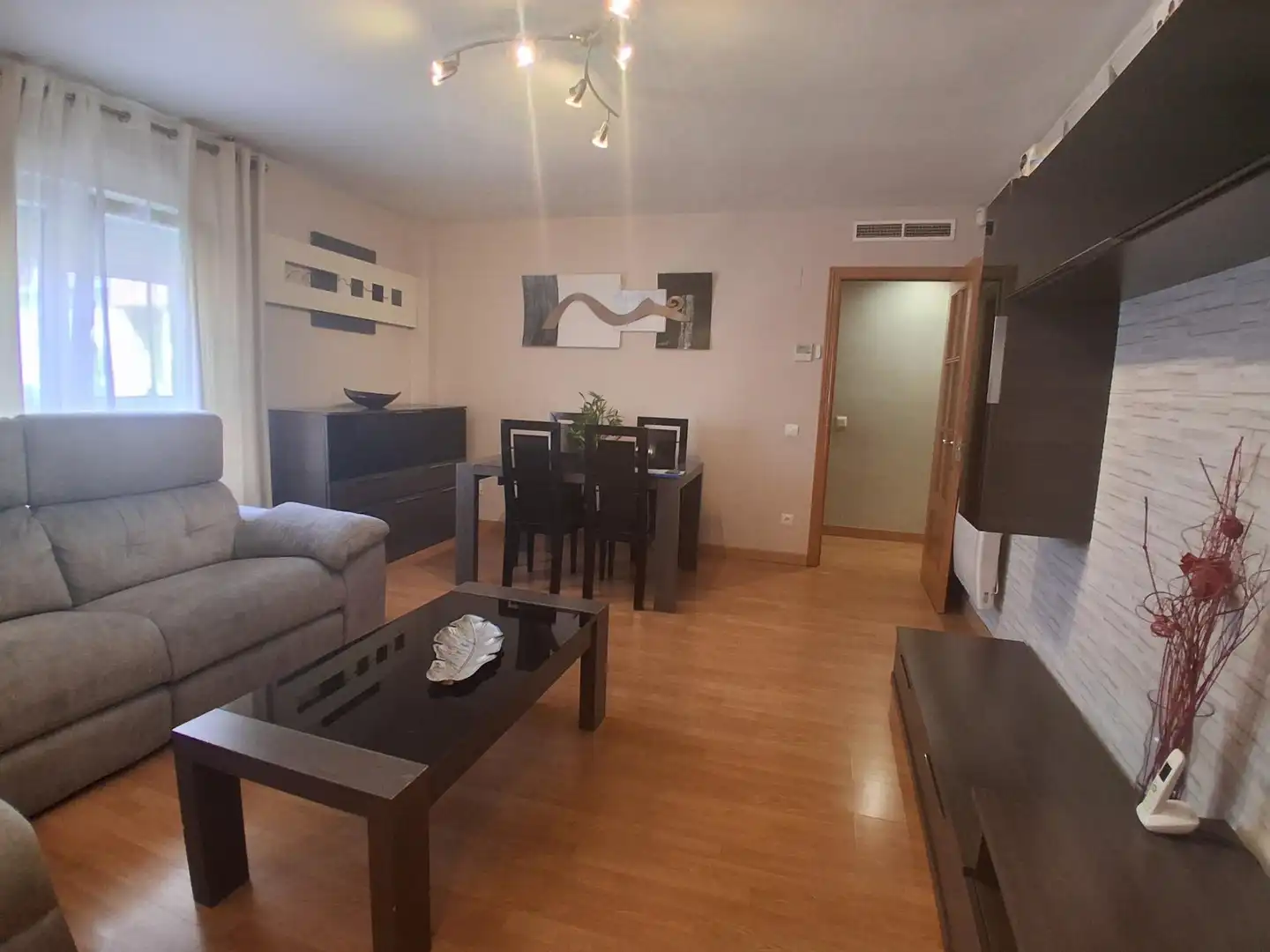 Sala de estar de Piso en venta en Cedillo del Condado con Calefacción y Trastero