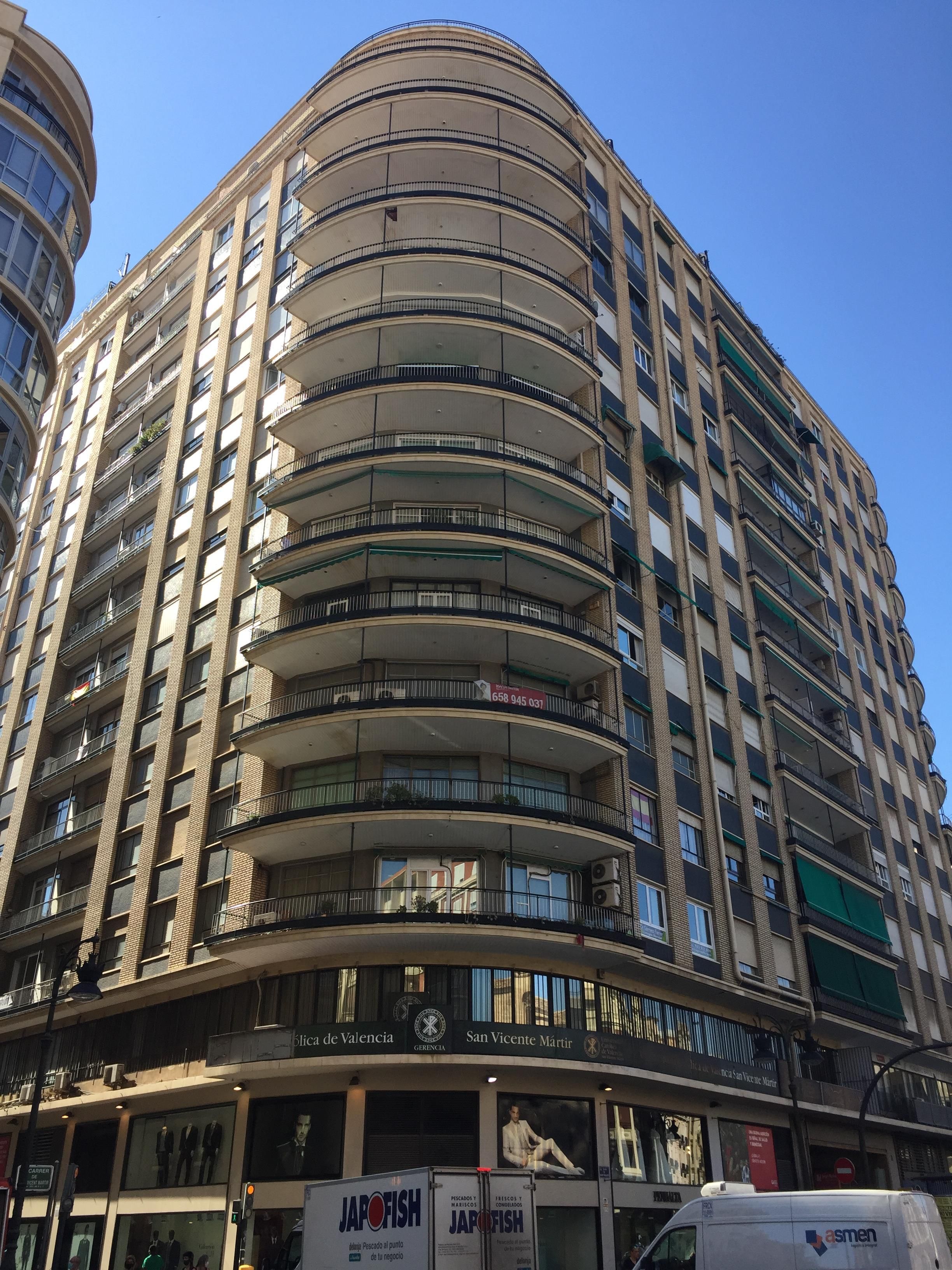 Exterior view of Office for sale in  Valencia Capital  with Air Conditioner, Terrace and Storage room