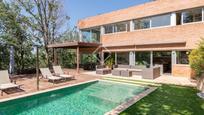 Jardí de Casa o xalet en venda en Sant Cugat del Vallès amb Aire condicionat, Terrassa i Piscina