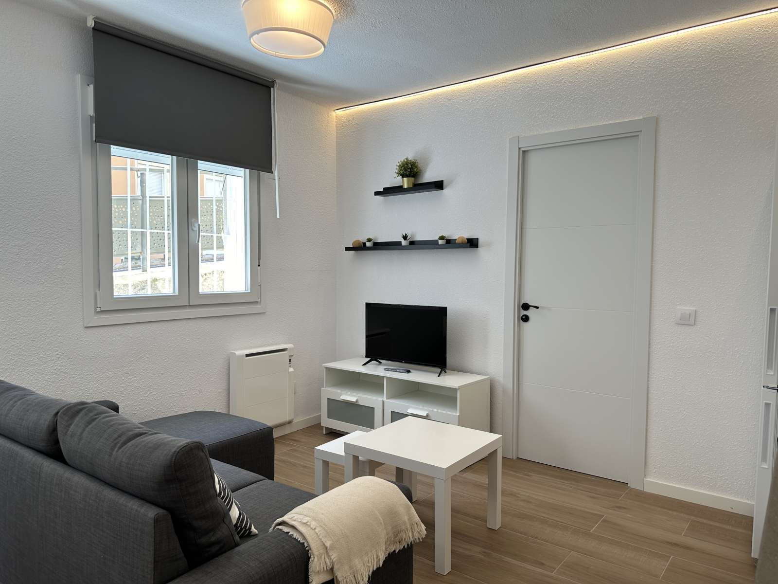 Living room of Apartment to share in  Madrid Capital  with Air Conditioner, Heating and Terrace