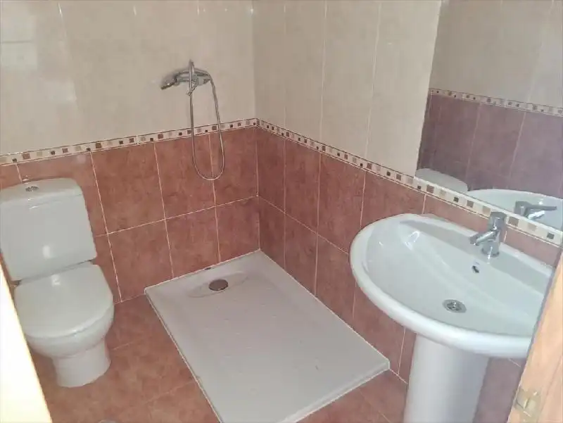 Baño de Casa adosada en venta en Vilagarcía de Arousa con Jardín privado, Terraza y Trastero