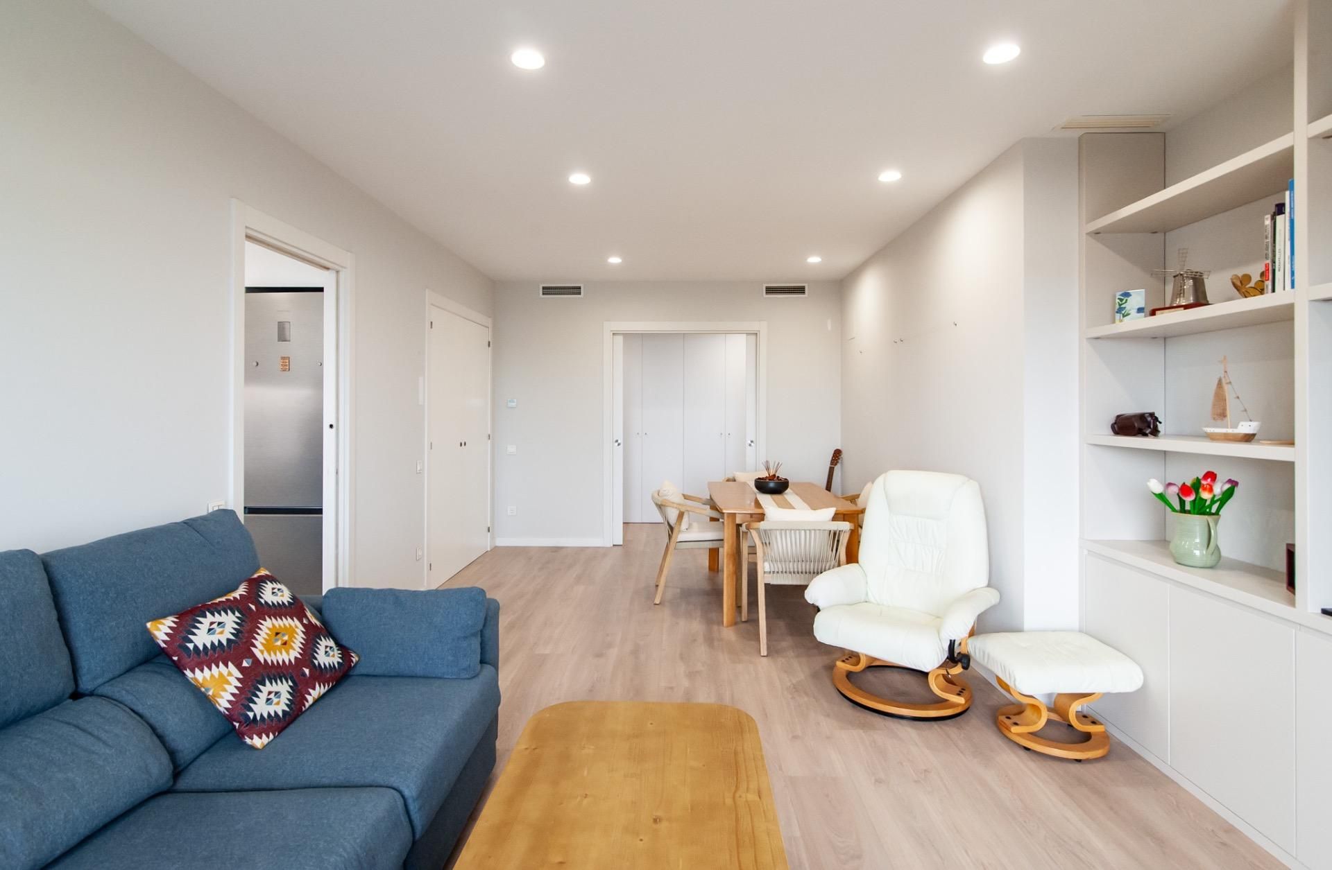 Living room of Flat for rent in Vilanova i la Geltrú  with Air Conditioner, Parquet flooring and Furnished