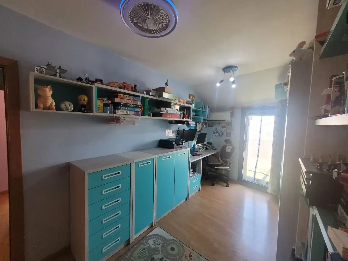 Wohnung zum Verkauf in Yeles mit Klimaanlage und Balkon