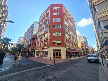 Wohnung mit Aufzug zum Verkauf in Calle Luis Morote