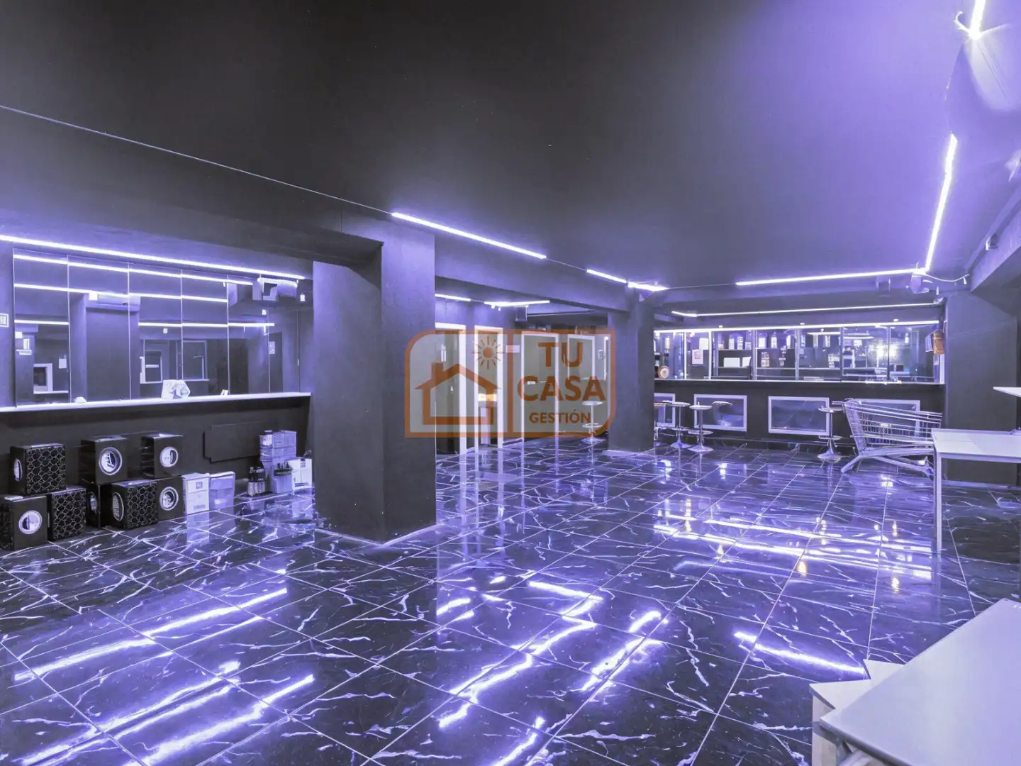 Local comercial en venda a Plaza de Albatros, imagen 2