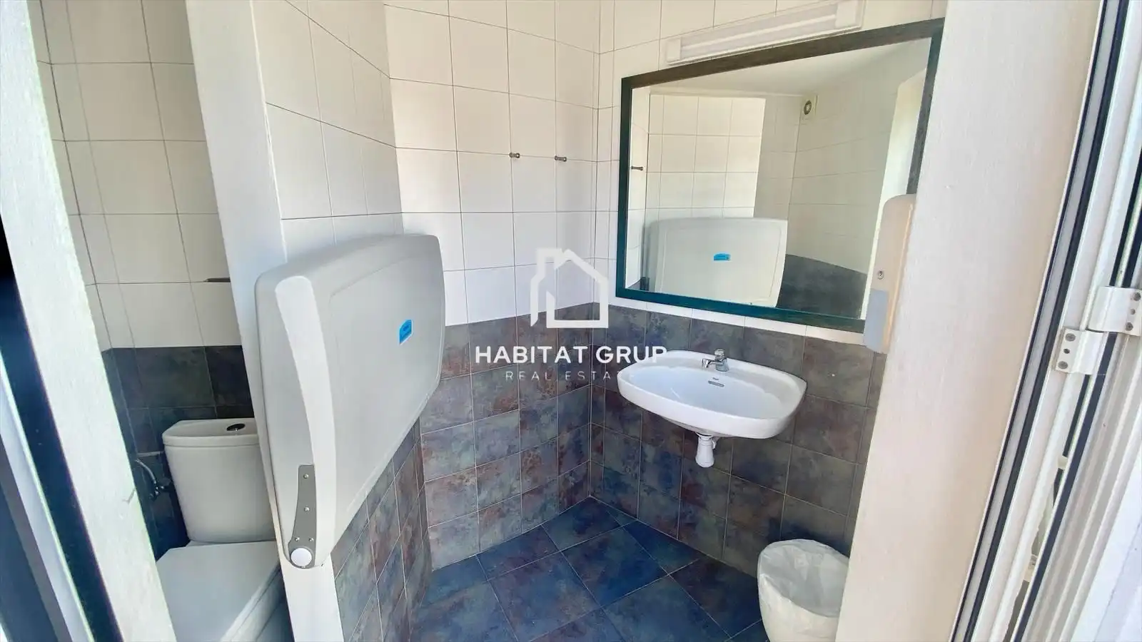 Local comercial en venda a Cala en Blanes, imagen 13