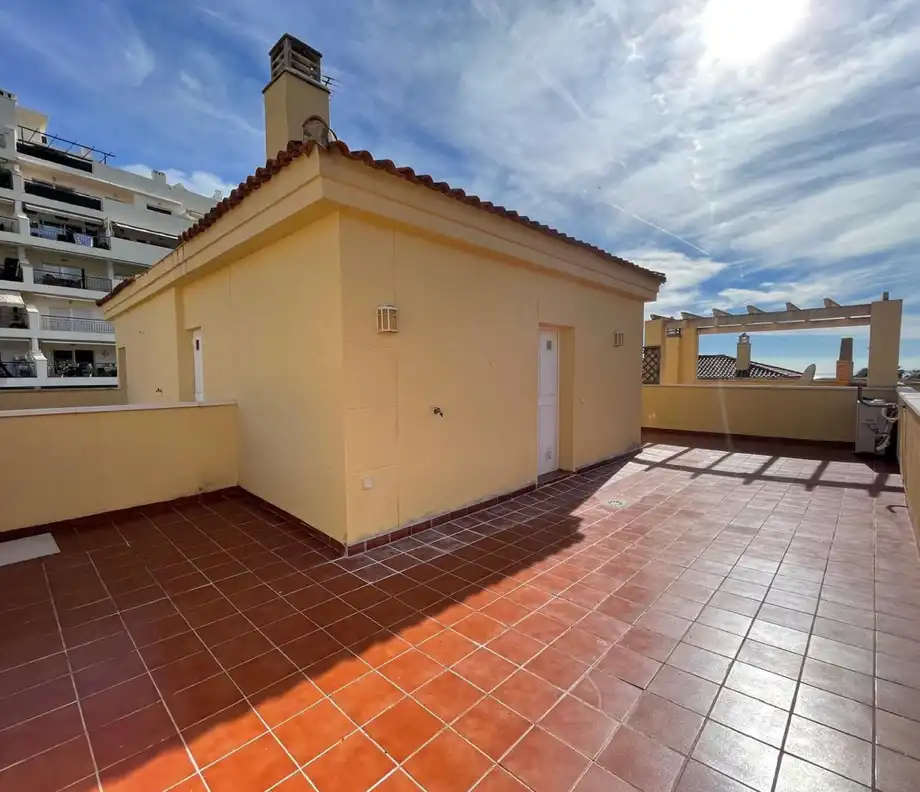 Àtic amb piscina en venda a Torrequebrada, imagen 2