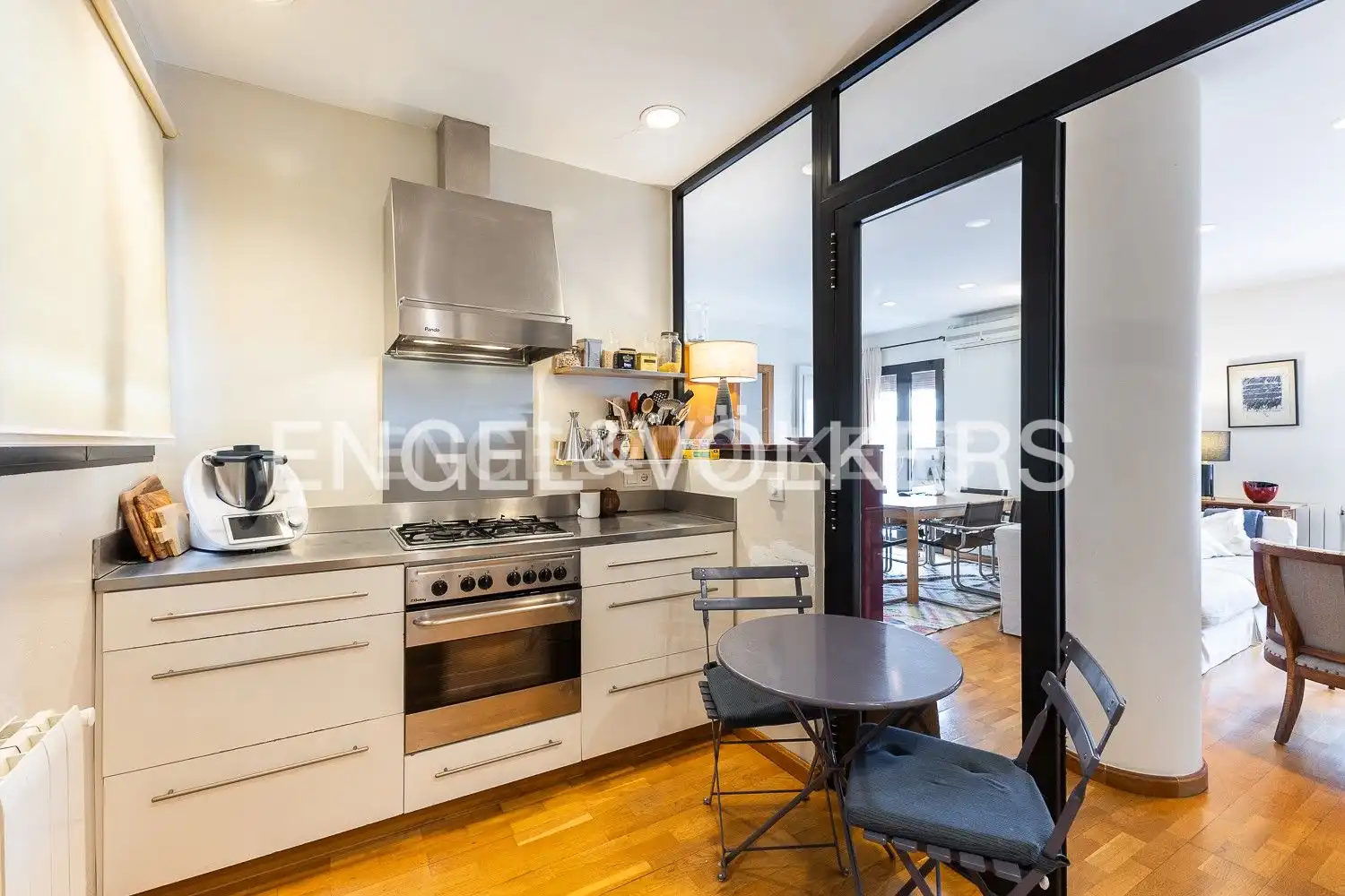 Kitchen of Flat for sale in Valencia  with Air Conditioner, Heating and Parquet flooring