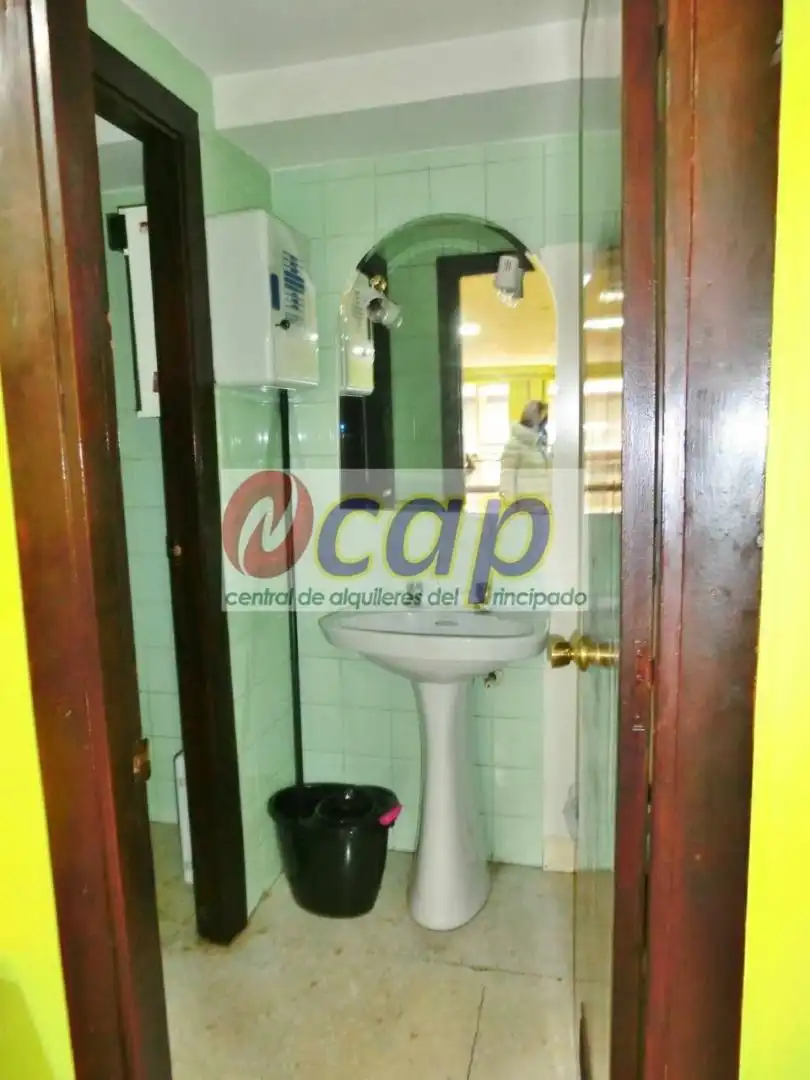 Bathroom of Office for rent in Gijón   with Heating and Furnished