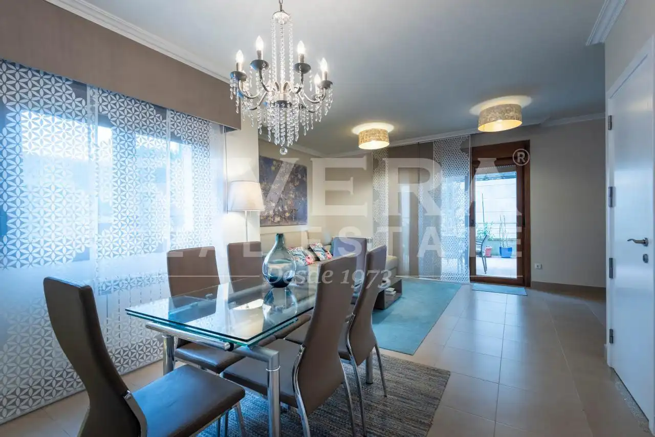 Comedor de Casa o chalet en venta en Sanxenxo con Calefacción, Jardín privado y Parquet