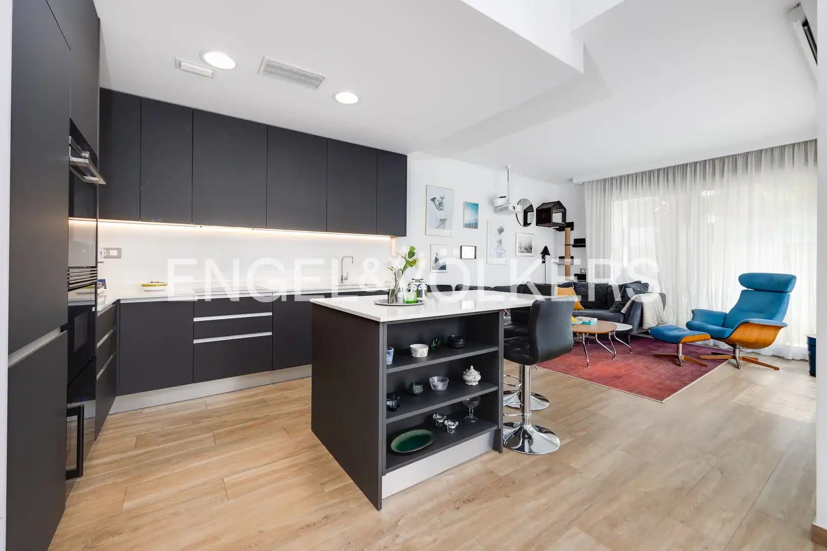 Cocina de Casa o chalet en venta en Torrevieja con Aire acondicionado, Calefacción y Jardín privado