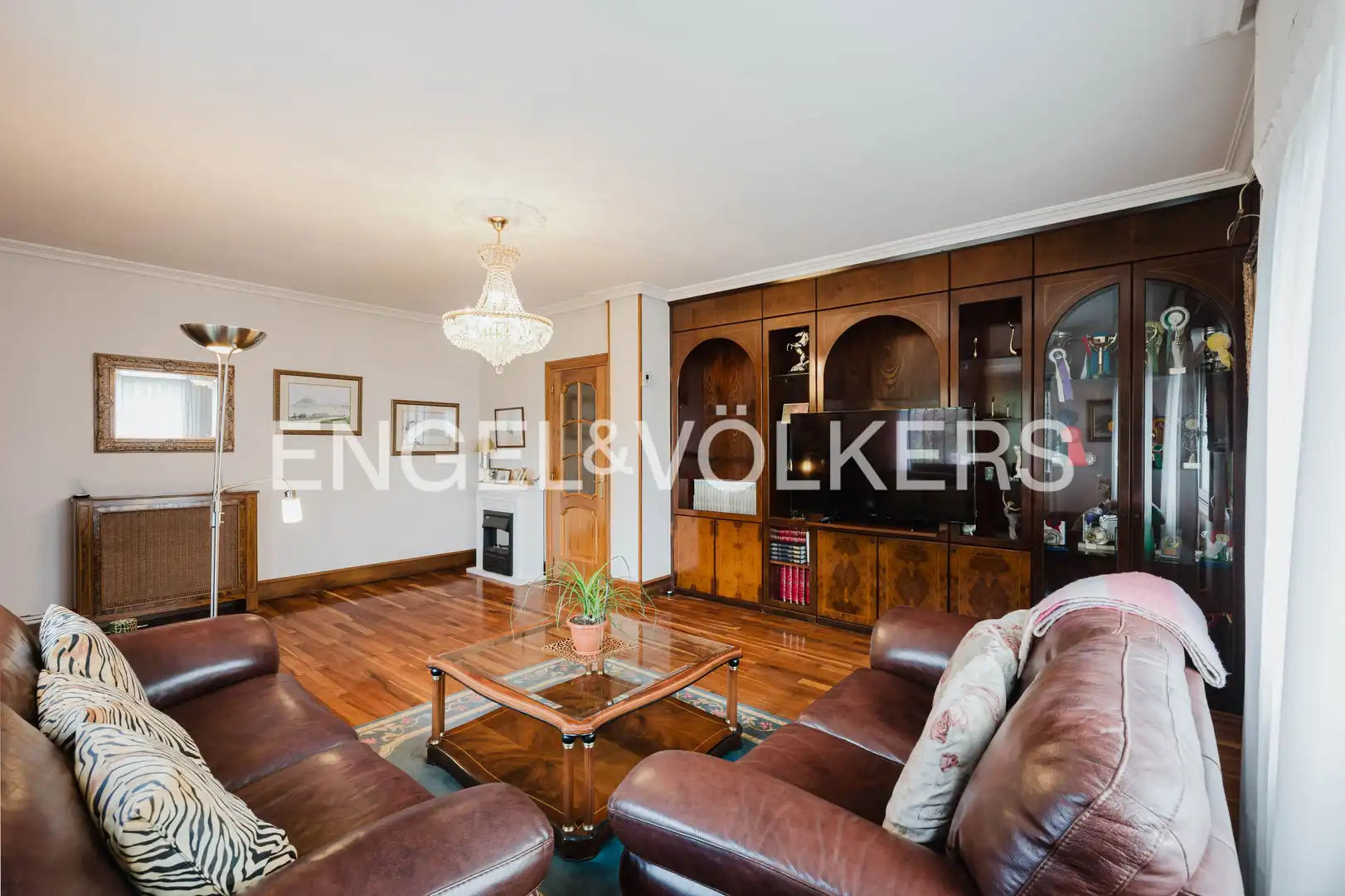 Living room of Houses for sale in Donostia - San Sebastián   with Air Conditioner, Heating and Private garden