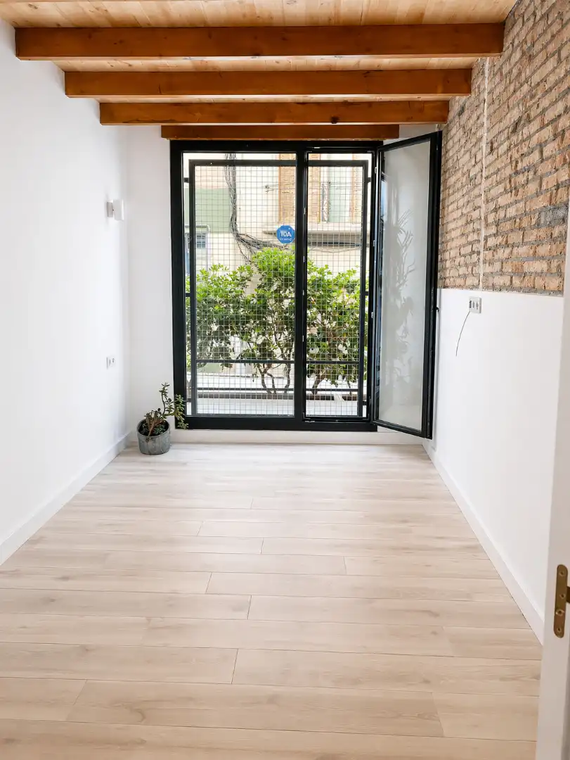 Terrassa de Planta baixa en venda en Barcelona amb Aire condicionat, Forn i Microones