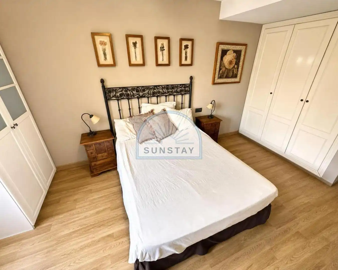 Habitación de Apartamento de alquiler en Torremolinos con Aire acondicionado, Jardín privado y Terraza