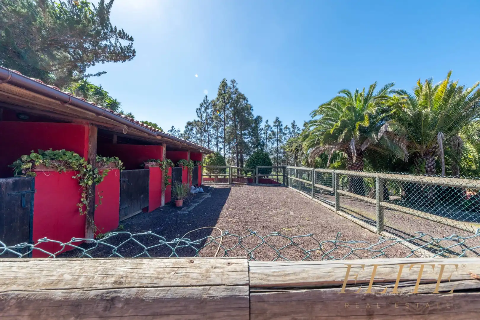 Garden of Country homes for sale in Santa Brígida  with Air Conditioner, Heating and Private garden