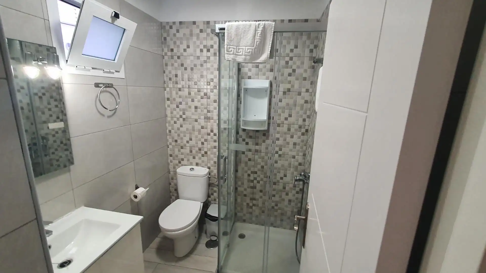 Baño de Piso para compartir en San Cristóbal de la Laguna