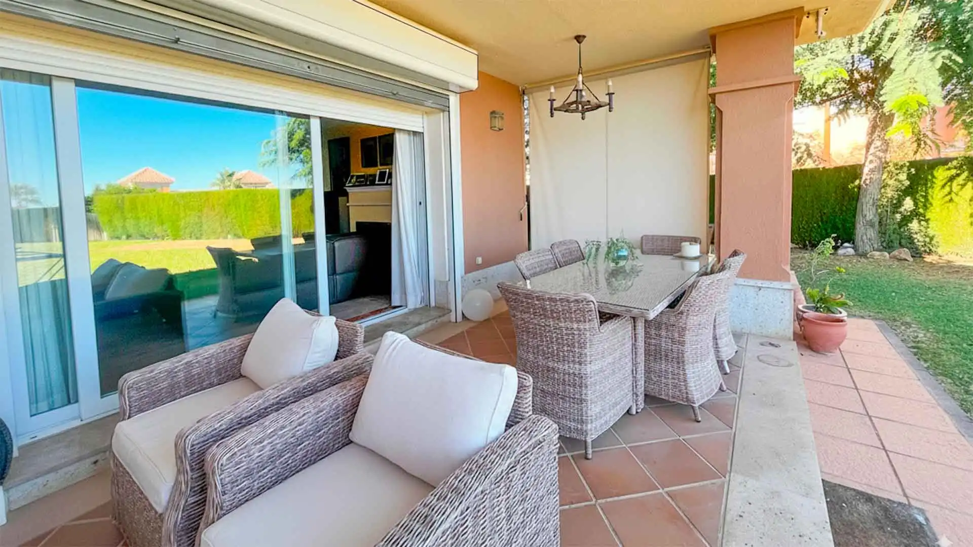 Terrassa de Casa adosada en venda en Marbella amb Aire condicionat, Jardí privat i Terrassa
