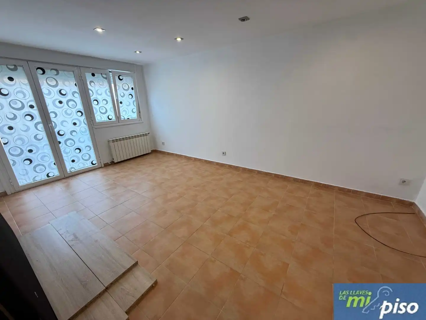 Sala d'estar de Casa adosada en venda en Cabezón de Pisuerga amb Calefacció, Jardí privat i Parquet