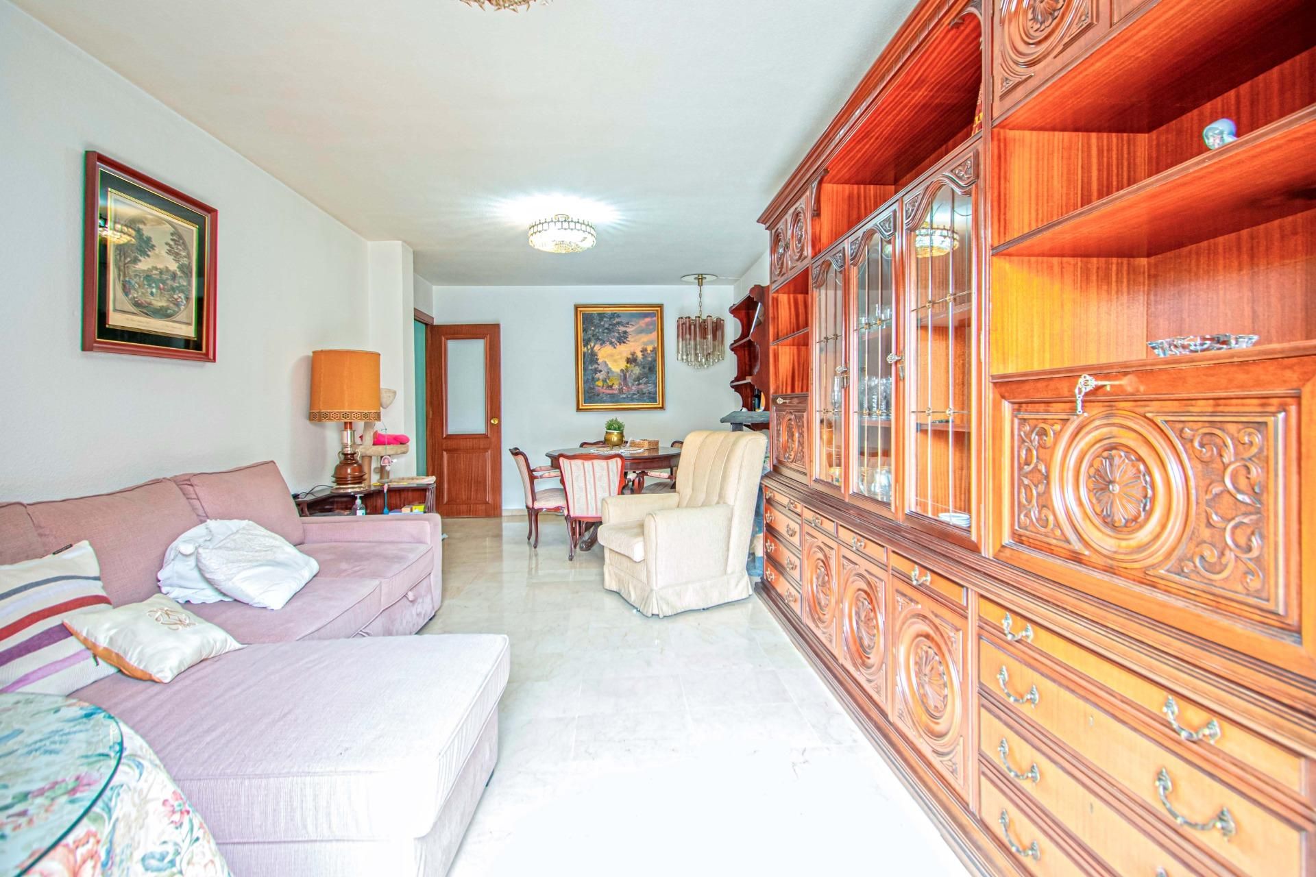 Sala d'estar de Pis en venda en  Sevilla Capital amb Aire condicionat