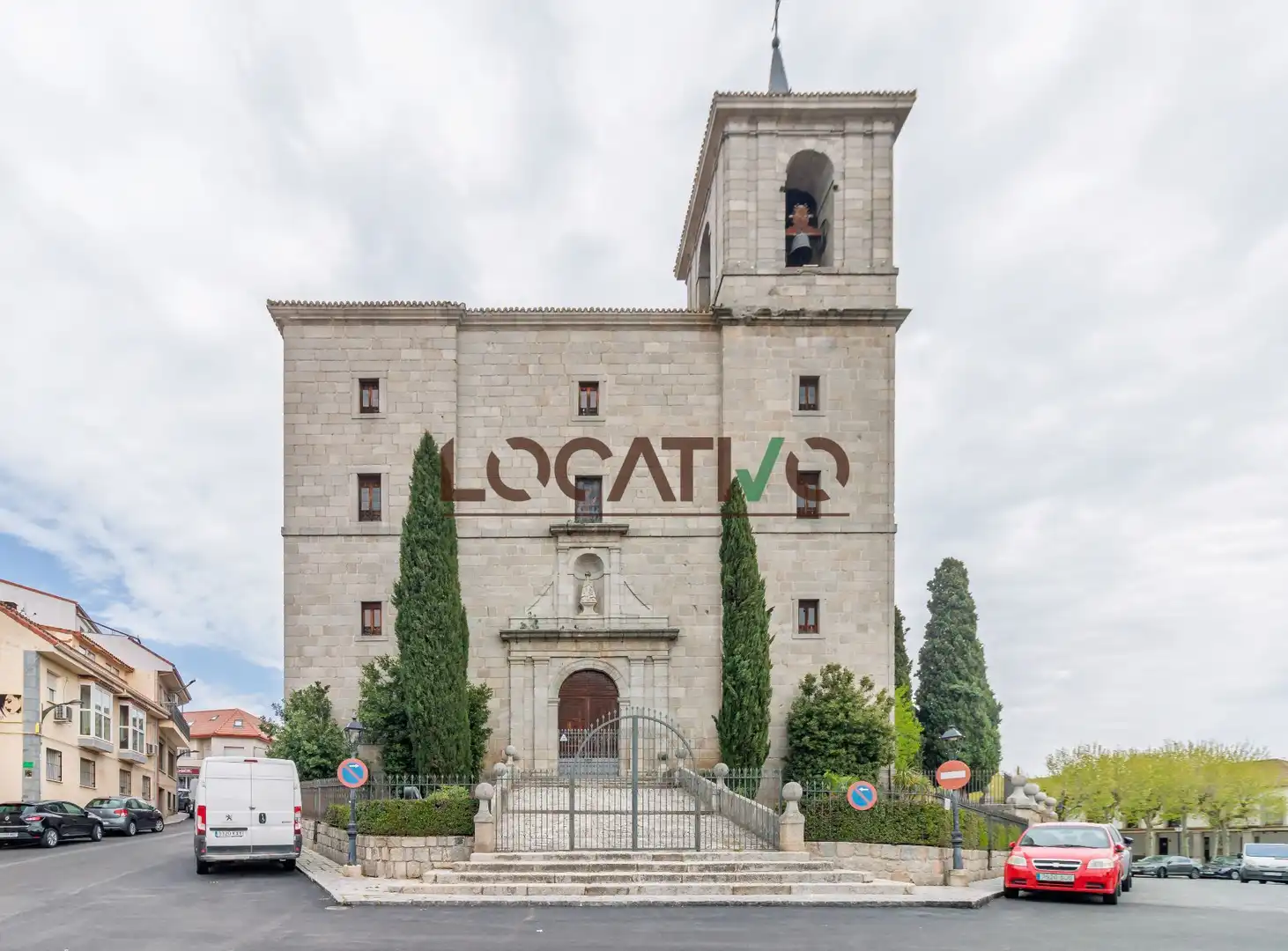 Vista exterior de Piso en venta en Valdemorillo con Calefacción